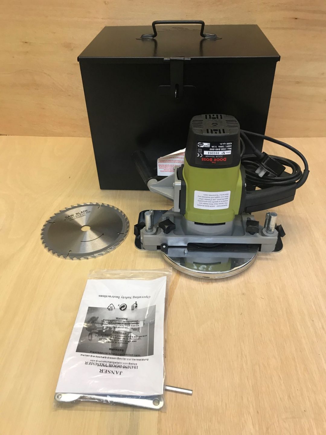 Janser Door Boss Door Trimmer with Case and spare Blade. GJ Flooring